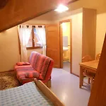 Otel Du Saut Des Cuves