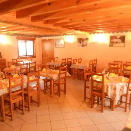 Hotel Du Saut Des Cuves