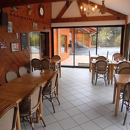 Du Saut Des Cuves Hotel