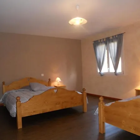 Du Saut Des Cuves Hotel