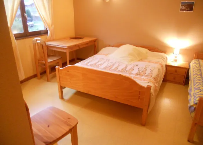 Du Saut Des Cuves ホテル 2*