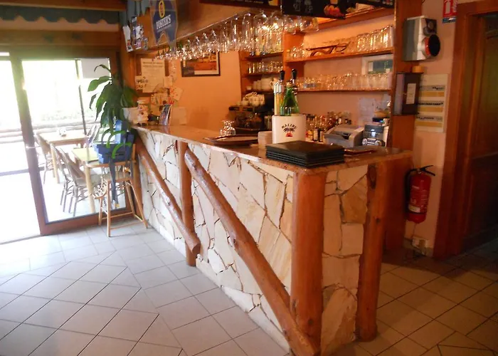 Du Saut Des Cuves ホテル 2*