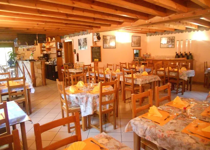 ホテル Du Saut Des Cuves クソンリュプト・ロンジュメール