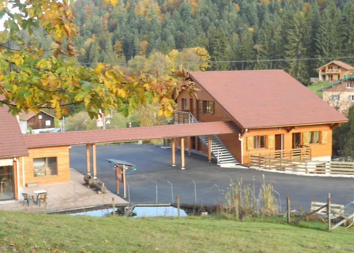 ホテル Du Saut Des Cuves クソンリュプト・ロンジュメール